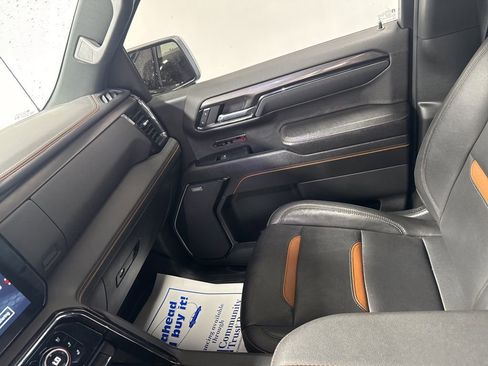 Used 2023 GMC Sierra 1500 AT4 w/ Technology Package image 17