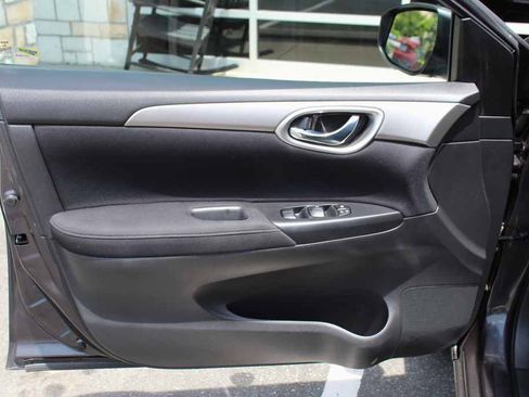 Used 2013 Nissan Sentra S FWD image 11