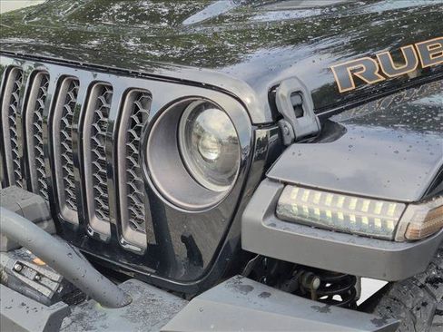 Used 2023 Jeep Gladiator Rubicon w/ Trailer Tow Package AWD/4WD image 12