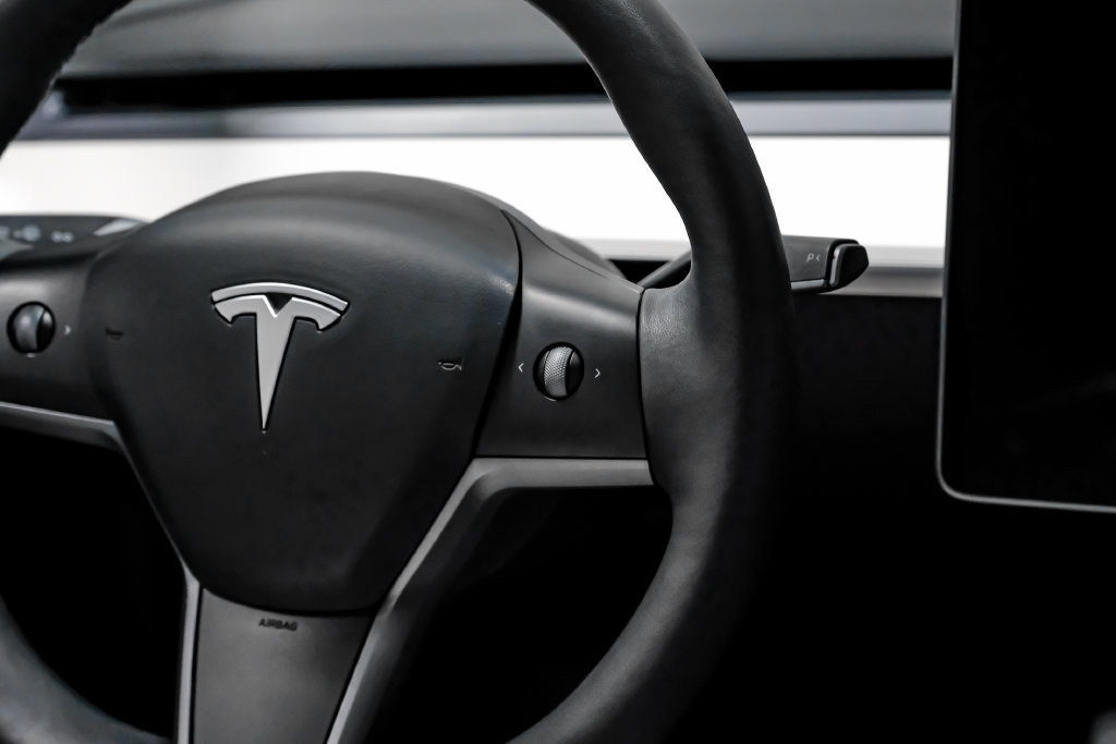 Used 2023 Tesla Model Y Long Range AWD/4WD image 24