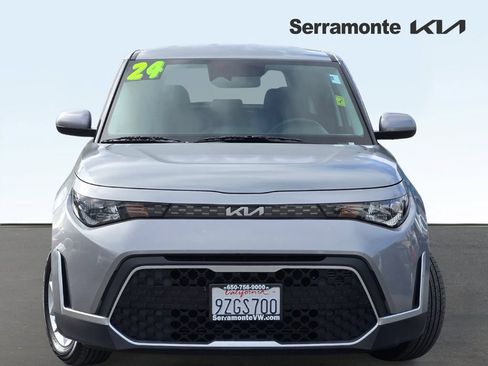 Used 2024 Kia Soul LX w/ Option Group 015 FWD image 2
