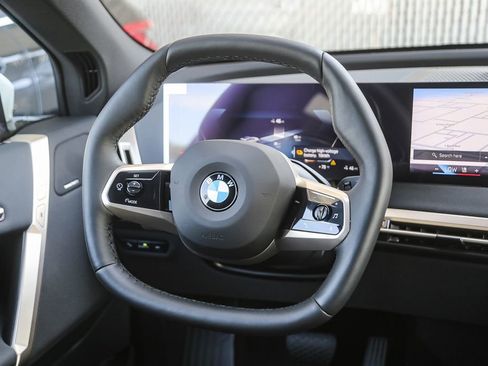 Used 2026 BMW iX xDrive60 w/ Premium Package AWD/4WD image 12