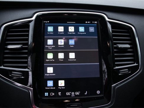 Used 2023 Volvo XC90 B6 Plus image 21