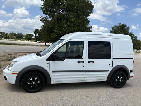 Used 2010 Ford Transit Connect XLT FWD image 3