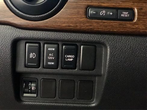 Used 2019 Nissan Titan Platinum Reserve AWD/4WD image 28