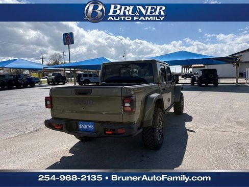 New 2026 Jeep Gladiator Mojave image 4