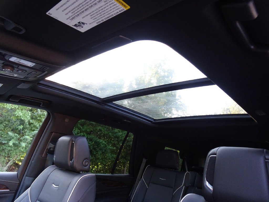 Certified 2023 Cadillac Escalade Premium Luxury w/ LPO, Floor Liner Package AWD/4WD image 11