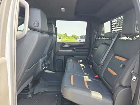 Used 2024 GMC Sierra 2500 AT4 w/ AT4 Premium Plus Package AWD/4WD image 14