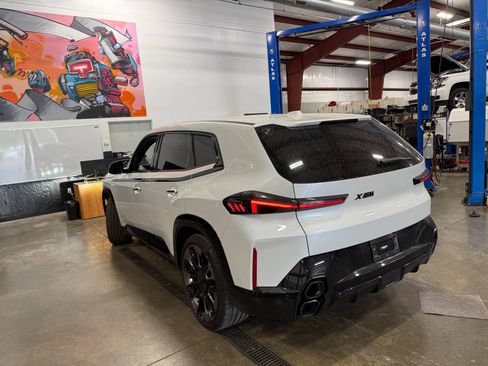 Used 2023 BMW XM AWD/4WD image 4