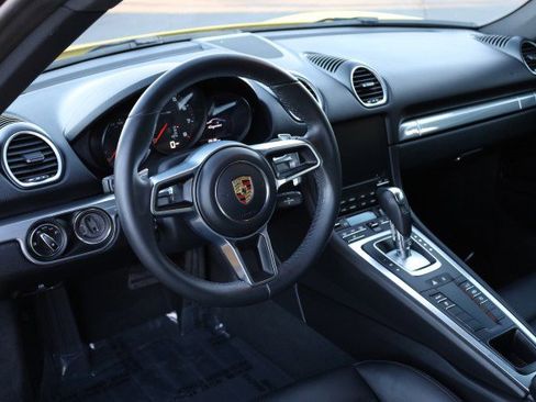 Used 2021 Porsche 718 Cayman image 24