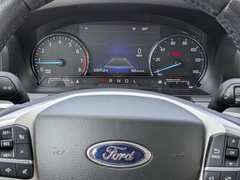 Used 2022 Ford Explorer XLT w/ Equipment Group 202A AWD/4WD image 15