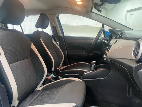 Used 2021 Nissan Versa SV image 16