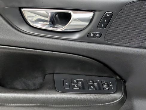 Used 2023 Volvo S60 T8 Core image 14