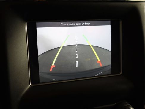 Used 2020 Jeep Grand Cherokee Laredo AWD/4WD image 37