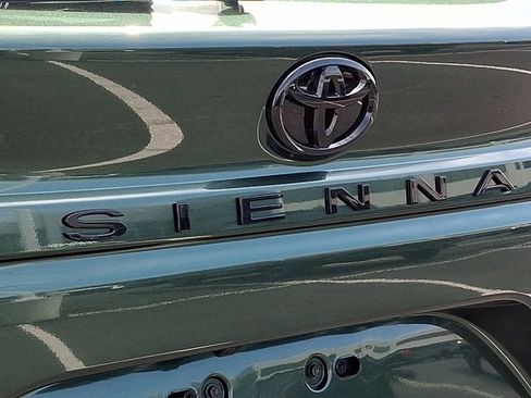 New 2026 Toyota Sienna XLE Woodland Edition image 23