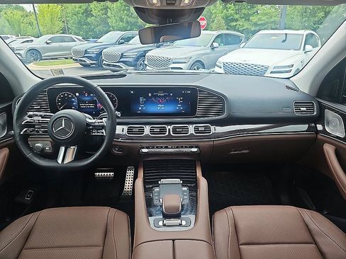 Used 2026 Mercedes-Benz GLS 450 4MATIC image 31