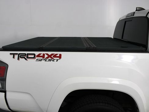 Used 2020 Toyota Tacoma TRD Sport w/ Technology Package AWD/4WD image 48