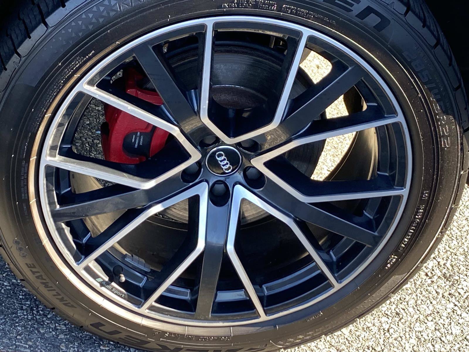 Used 2020 Audi Q8 Premium Plus AWD/4WD image 31