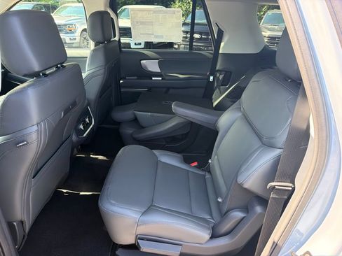New 2027 Ford Expedition Max Active RWD image 11