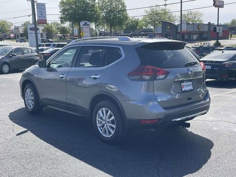 Used 2019 Nissan Rogue SV AWD/4WD image 4