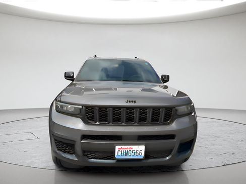 Used 2025 Jeep Grand Cherokee L Altitude AWD/4WD image 2