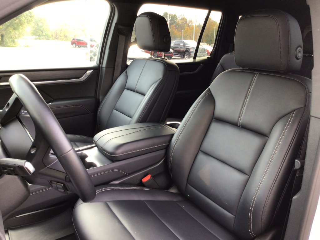 Used 2026 GMC Acadia Elevation w/ Elevation Premium Package FWD image 26