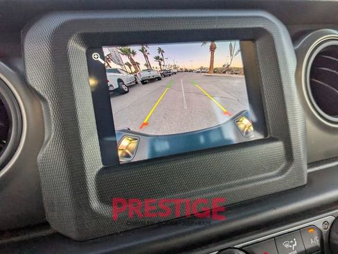 Used 2023 Jeep Gladiator Sport image 23