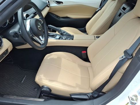 Used 2025 MAZDA MX-5 Miata Grand Touring RWD image 5