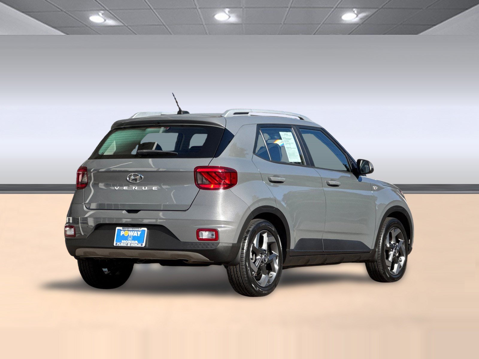 Used 2023 Hyundai Venue SEL FWD image 8