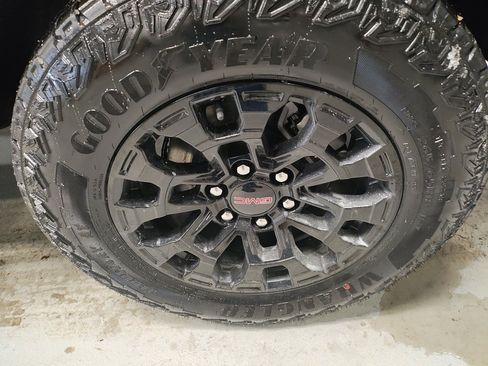 New 2026 GMC Canyon Elevation w/ Convenience Package image 18