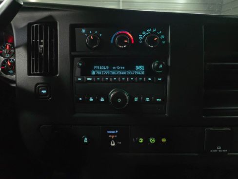 Used 2019 Chevrolet Express 2500 w/ Driver Convenience Package RWD image 23