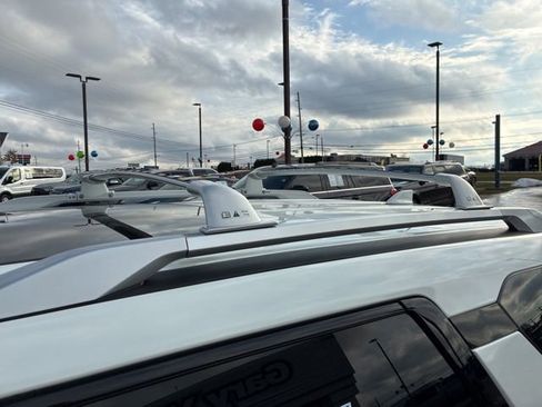 Used 2024 Nissan Pathfinder Platinum w/ Cargo Package image 34