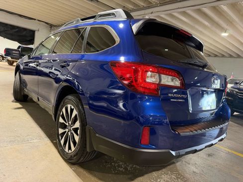 Used 2016 Subaru Outback 2.5i Limited AWD/4WD image 3