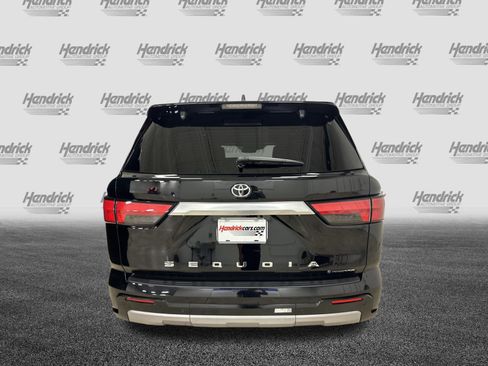 Used 2025 Toyota Sequoia Capstone AWD/4WD image 9