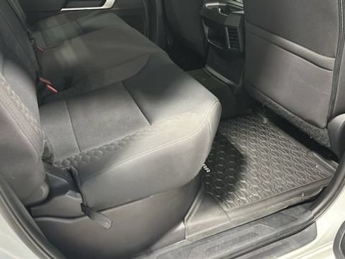 Used 2022 Toyota Tundra SR5 AWD/4WD image 32