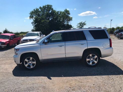 Used 2017 Chevrolet Tahoe Premier AWD/4WD image 2