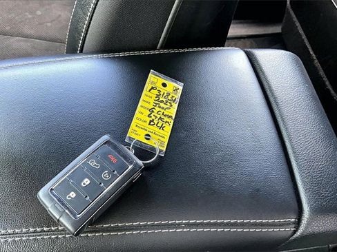 Used 2023 Jeep Grand Cherokee Altitude image 35