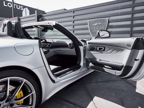 Used 2020 Mercedes-Benz AMG GT R image 38