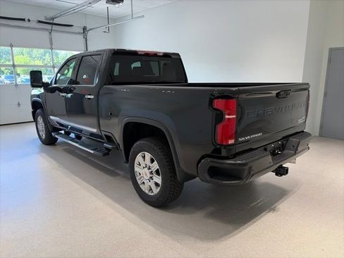 New 2026 Chevrolet Silverado 2500 High Country w/ High Country Premium Package AWD/4WD image 4