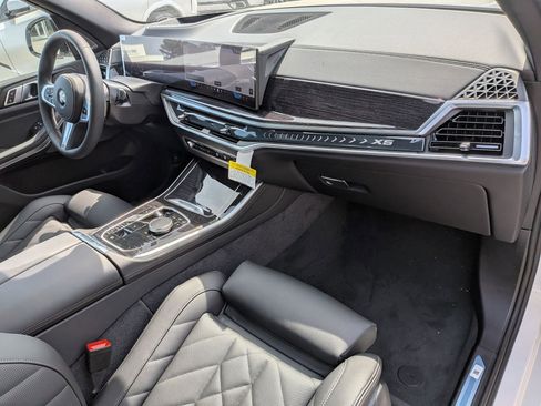 New 2026 BMW X5 xDrive40i w/ M Sport Package image 39