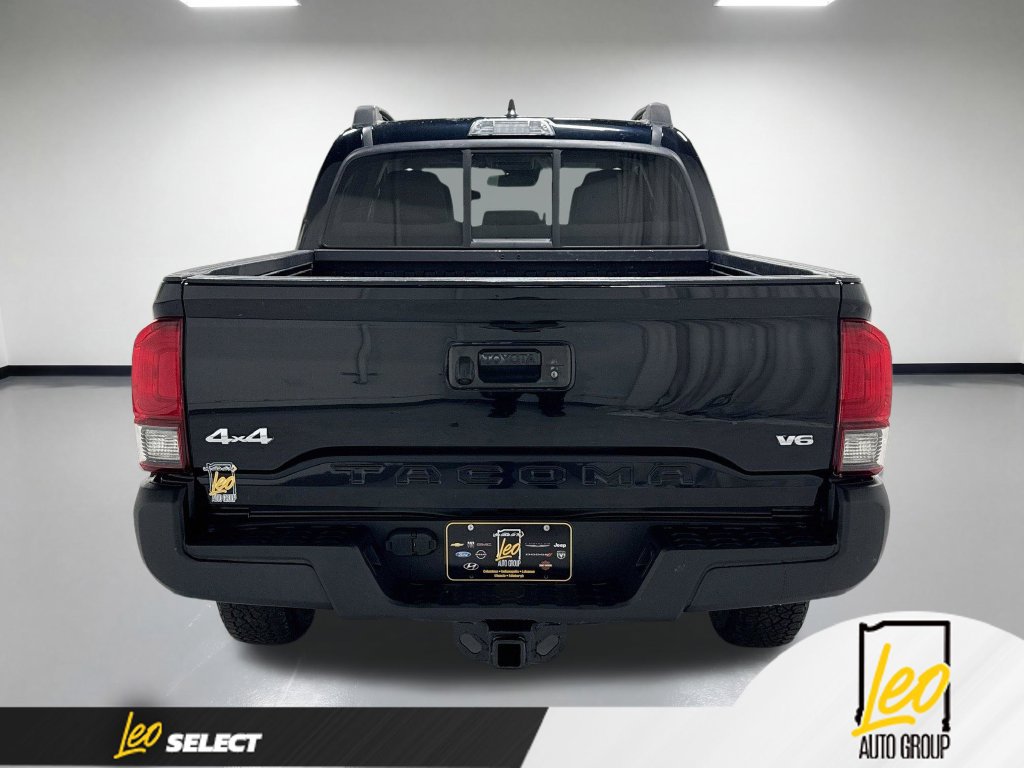 Used 2021 Toyota Tacoma SR AWD/4WD image 9