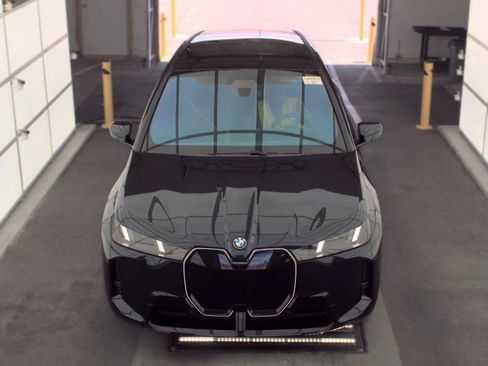 Used 2026 BMW iX xDrive45 w/ M Sport Package AWD/4WD image 2