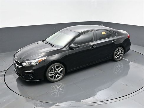 Used 2019 Kia Forte S image 24