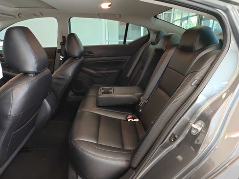 Used 2025 Nissan Altima 2.5 SV w/ SV Premium Package FWD image 10