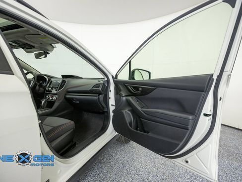 Used 2020 Subaru Crosstrek 2.0i Premium w/ Moonroof Package 2 AWD/4WD image 40