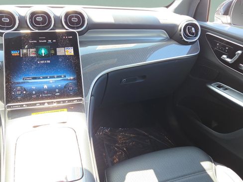 Used 2026 Mercedes-Benz GLC 300 image 14