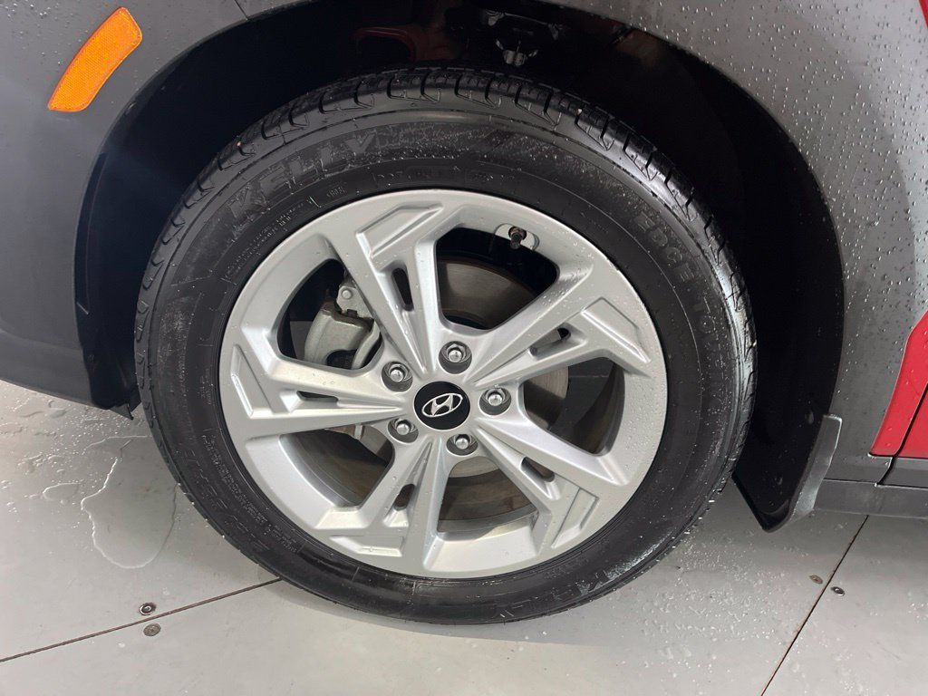 Used 2022 Hyundai Kona SEL w/ Cargo Package FWD image 15