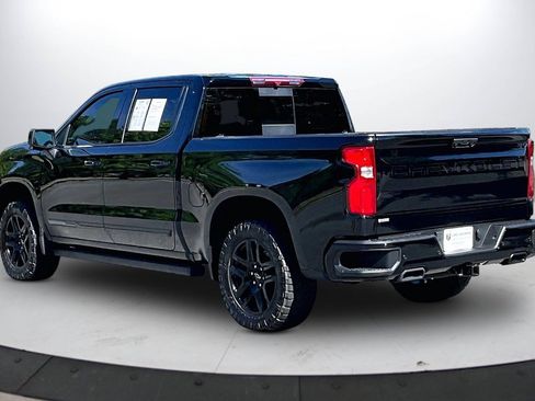 Used 2024 Chevrolet Silverado 1500 High Country w/ Midnight Edition AWD/4WD image 7