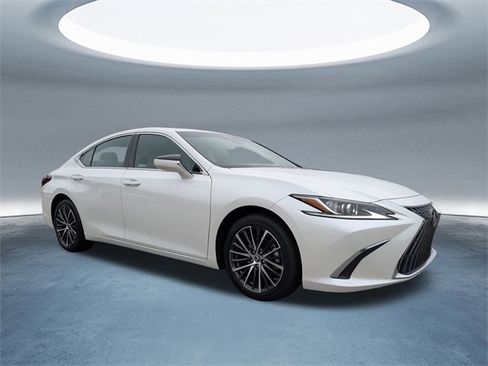 Certified 2023 Lexus ES 300h w/ Premium Package image 2