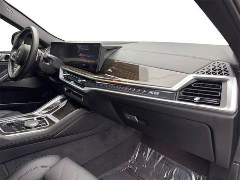 Used 2025 BMW X6 xDrive40i image 53